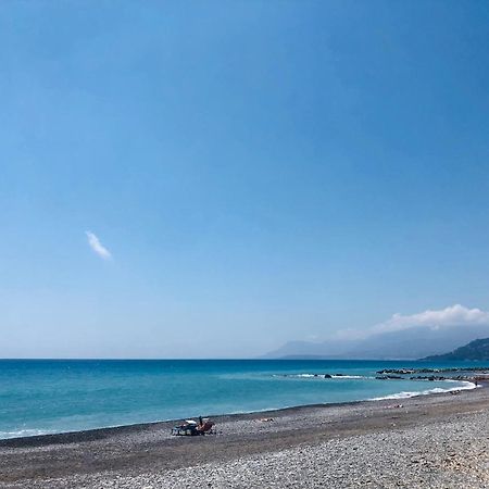 Peaceful Apartment 1 Minute Walk To The Beach Ventimiglia Ngoại thất bức ảnh