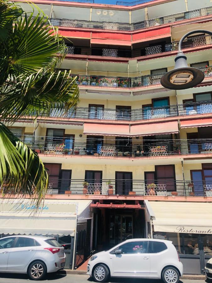 Peaceful Apartment 1 Minute Walk To The Beach Ventimiglia Ngoại thất bức ảnh